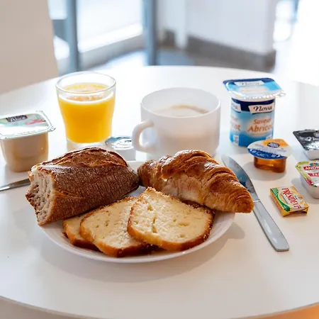 Premiere Classe Lille Sud -