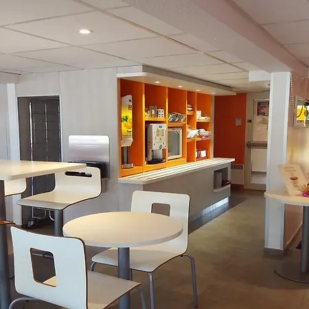 Premiere Classe Lille Sud - Hotel