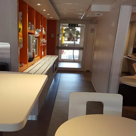 Premiere Classe Lille Sud - *