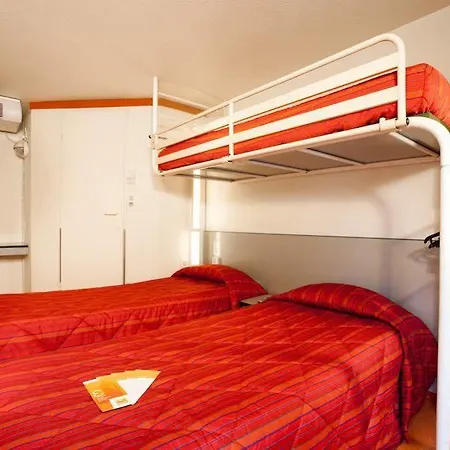 Premiere Classe Lille Sud - *