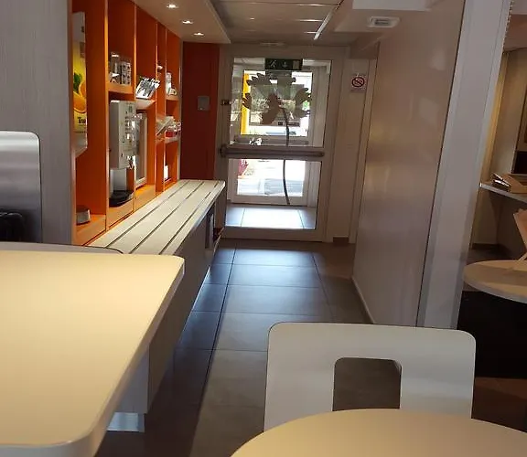 Premiere Classe Lille Sud - *